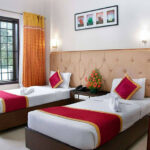 Double Cot AC Room in Hotel Sahana Castle - Best Hotel