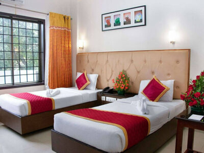 Double Cot AC Room in Hotel Sahana Castle - Best Hotel