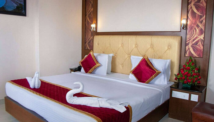 Double bed spacious AC room in Nagercoil